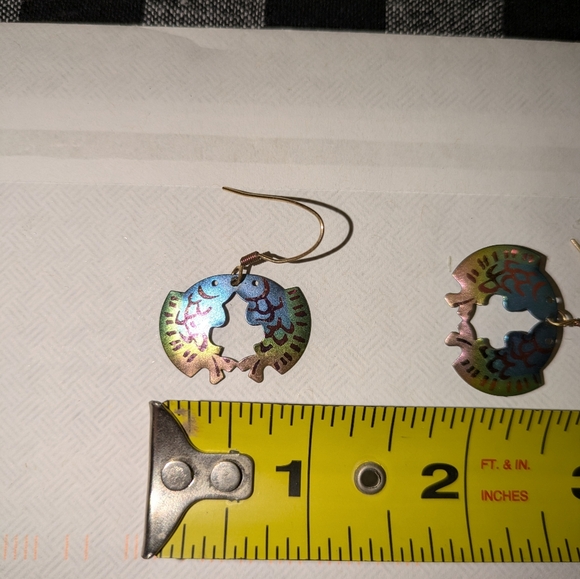 Holly Yashi Kissing Fish Niobium Dangle Earrings - Picture 7 of 8